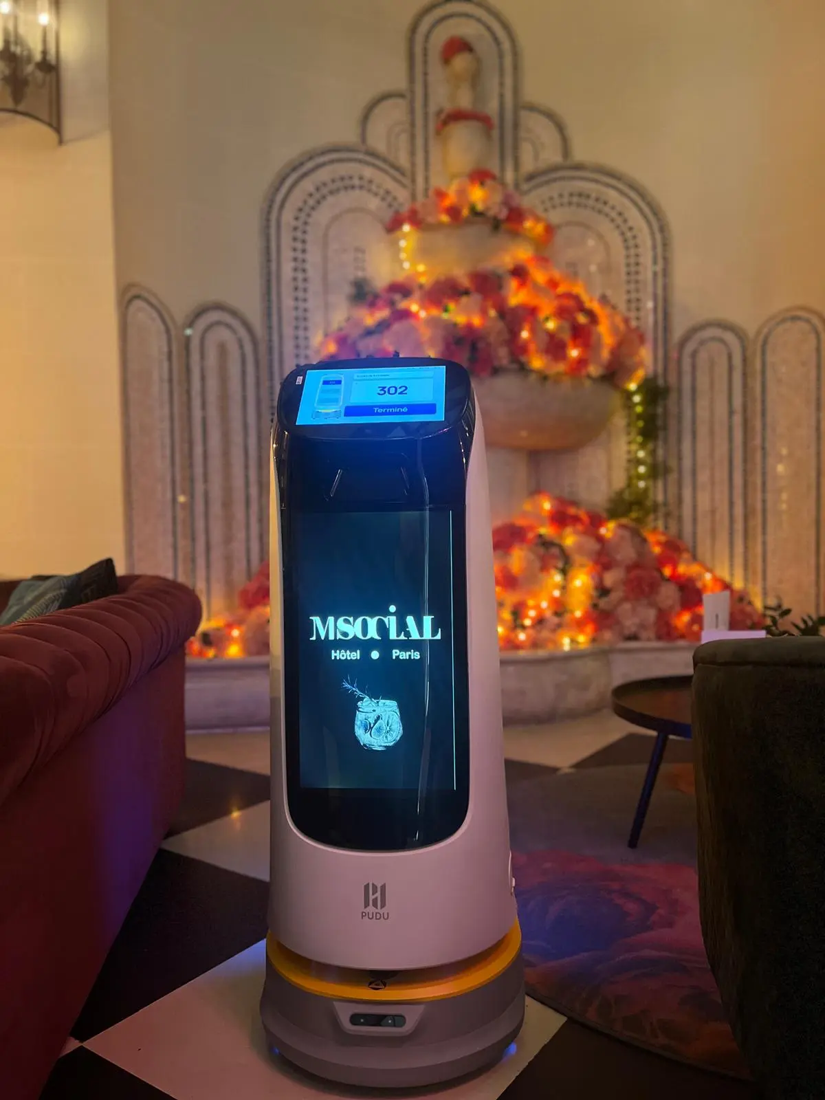 Le KettyBot : Un robot de service polyvalent​