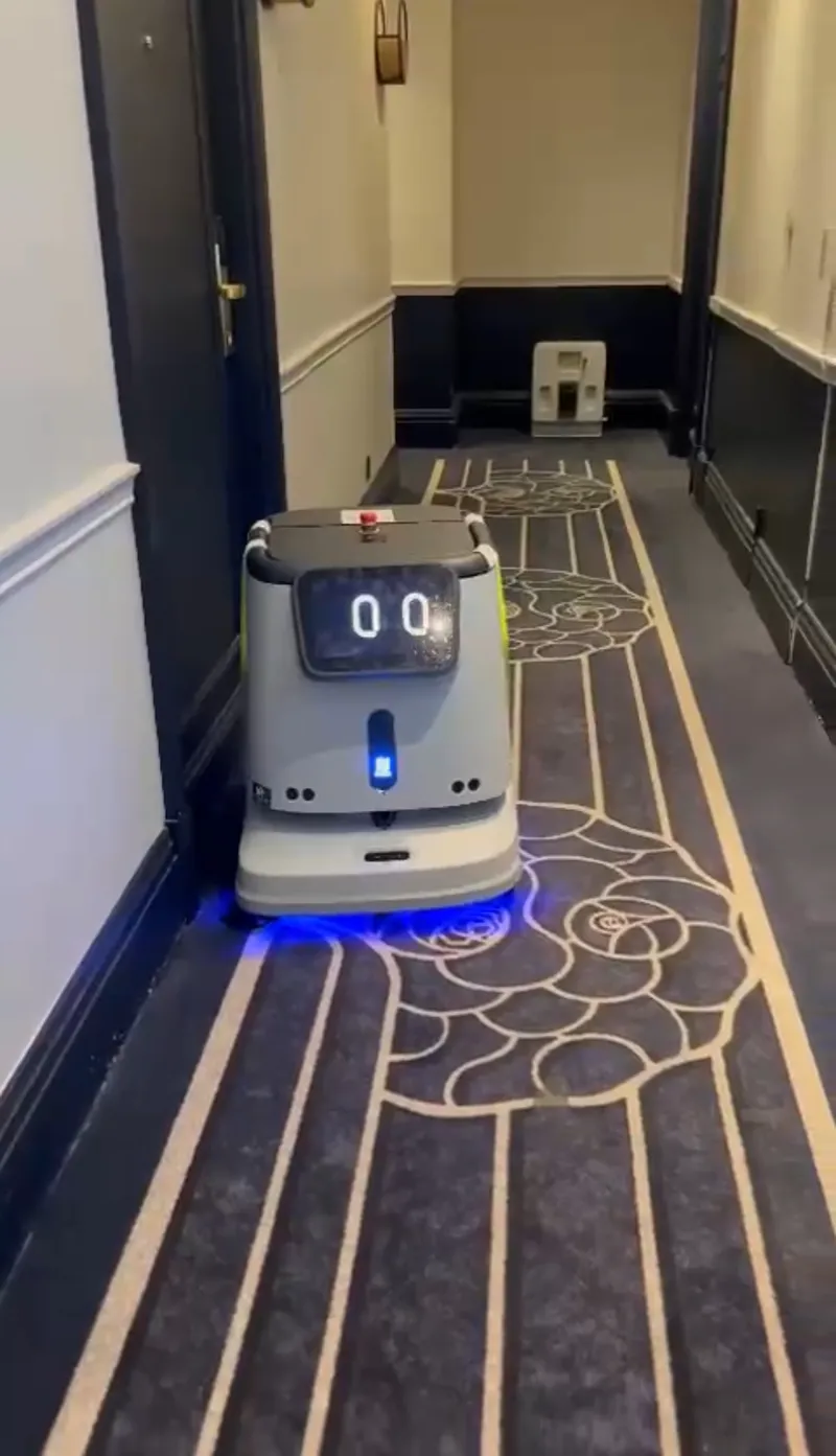 Le Pudu CC1 : Un robot de nettoyage 4 en 1​