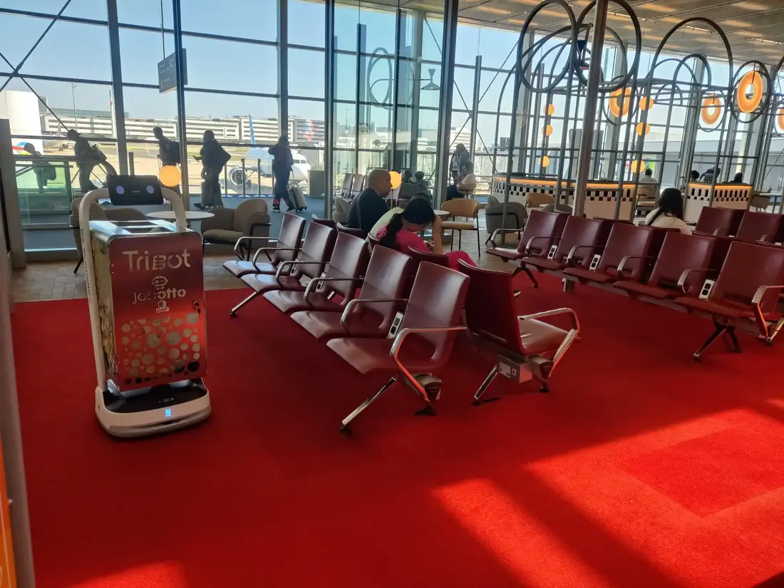 Lancement du TriBot à l'aéroport Charles de Gaulle : Une avancée vers un avenir plus propre