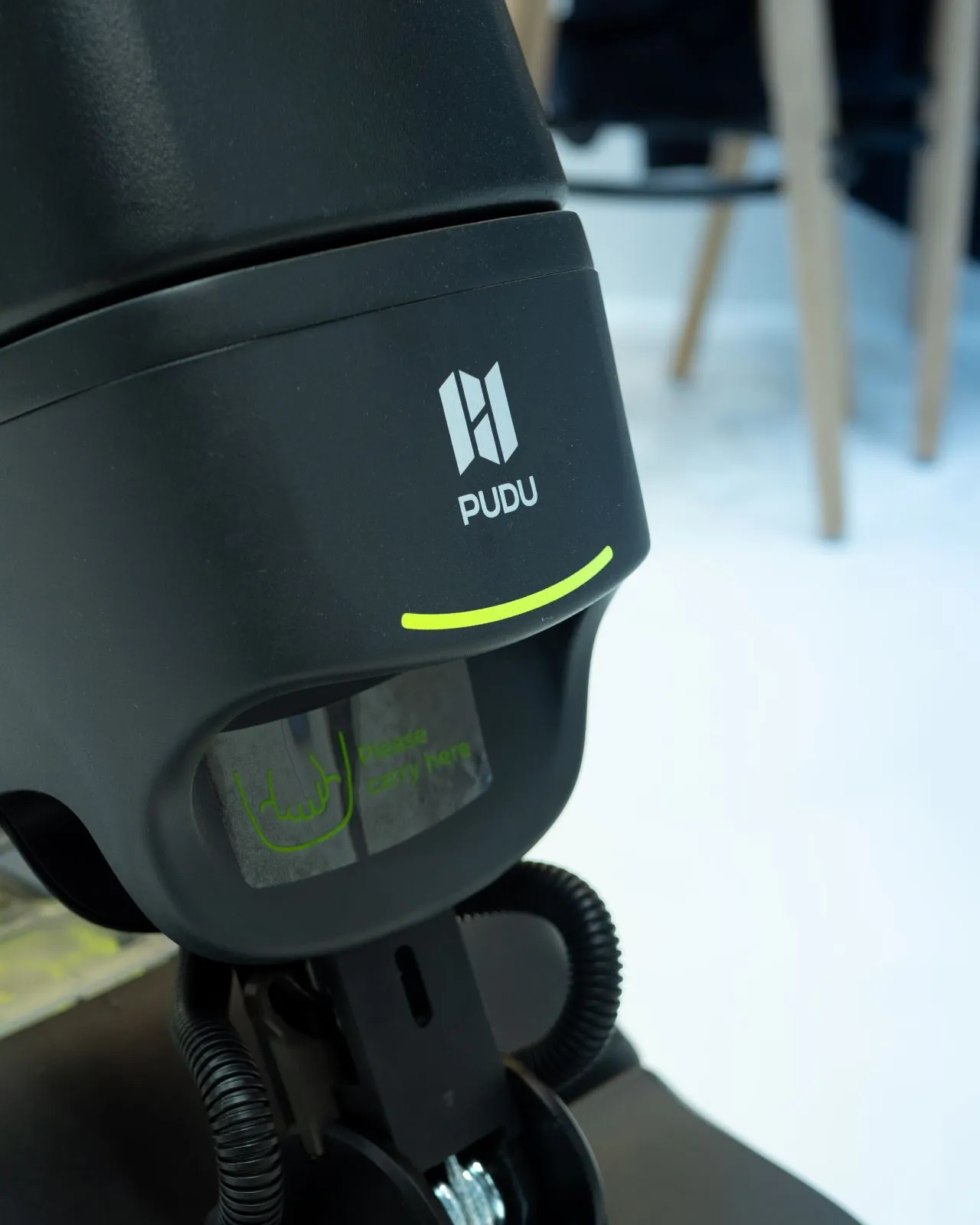 Démonstration du PUDU SH1 sur piste — Stand Global Industrie 2026